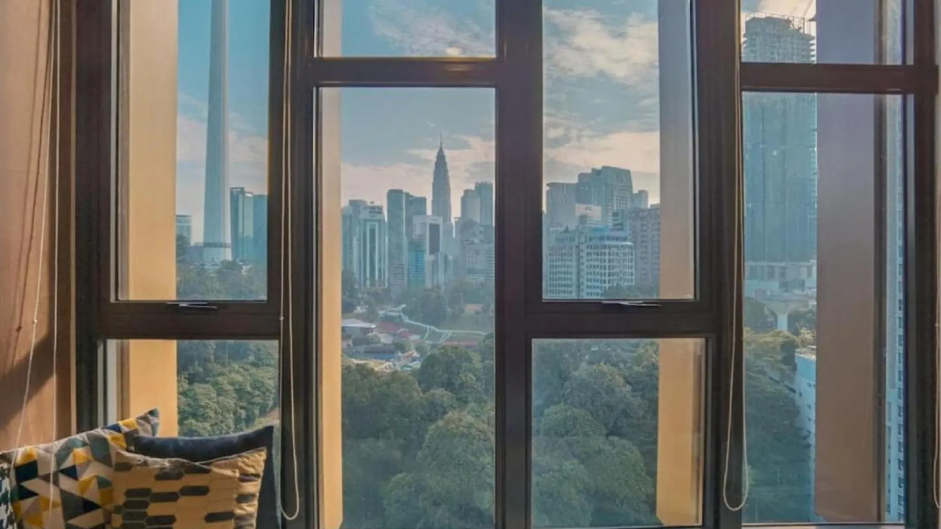 Apartment Ceylonz Suites Kl Tower View Bukit Bintang Kuala Lumpur