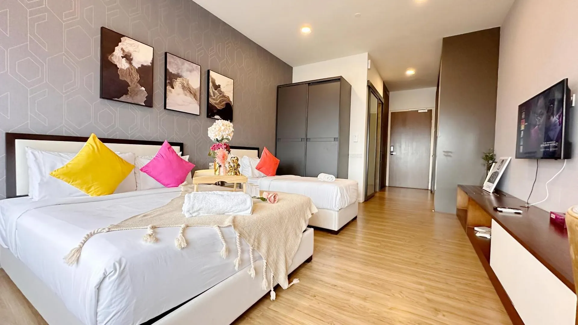 Apartment Ceylonz Suites Kl Tower View Bukit Bintang Kuala Lumpur
